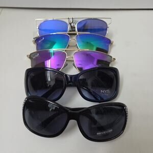 Lot Of 5 New Stylish Women’s Sunglasses Multiple Styles And Colors All Brands